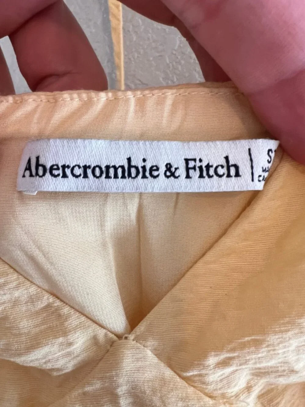 Abercrombie & Fitch Butter Yellow Tiered Halter Maxi Dress Women's (Small/Tall) - Picture 4 of 4